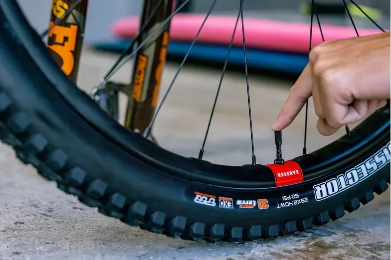 Reserve Wheels Fillmore 50mm Tubeless Valves in Black-2